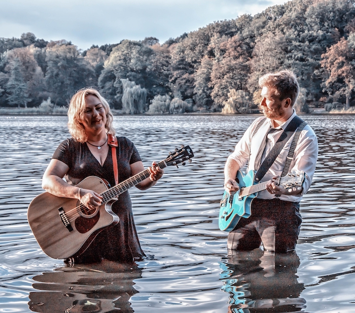 2023 11 17   Margins Of April Copyright   mittel 87970 Margins Of April | Folk/Rock Duo